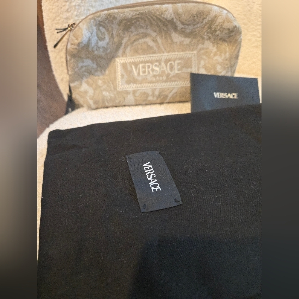 NWT Versace Beige Pouch - Picture 5 of 16